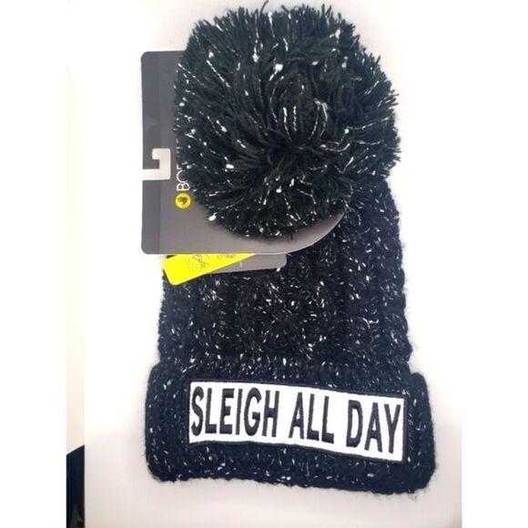 Body glove BLACK beanie hat body glove sleigh all day with pom pom ski cap - Picture 1 of 4